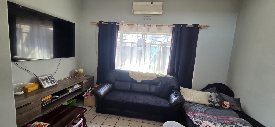 3 Bedroom Property for Sale in Floors Northern Cape